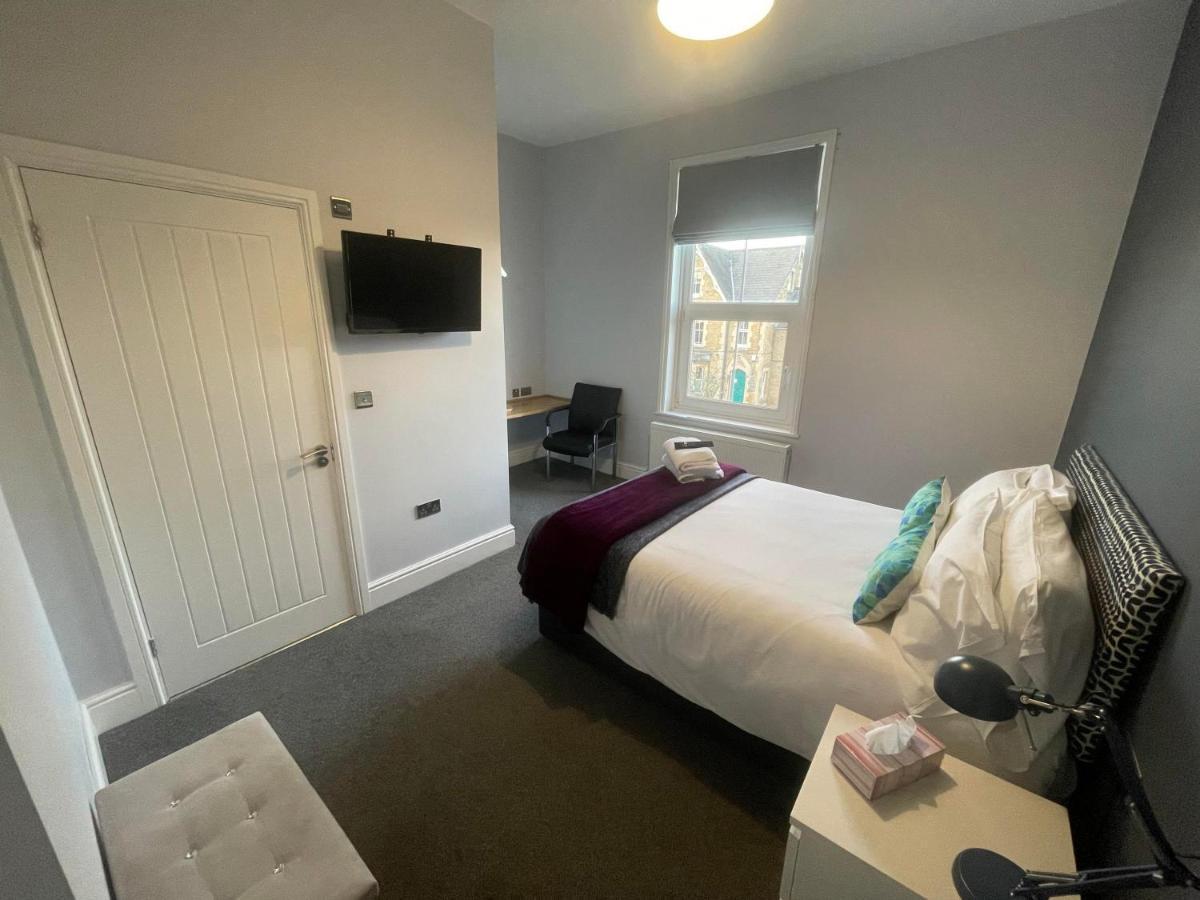 Arlan House, Superb Basingstoke Hotel Exteriör bild